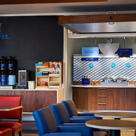 Holiday Inn Express & Suites - Madison West - Middleton By Ihg